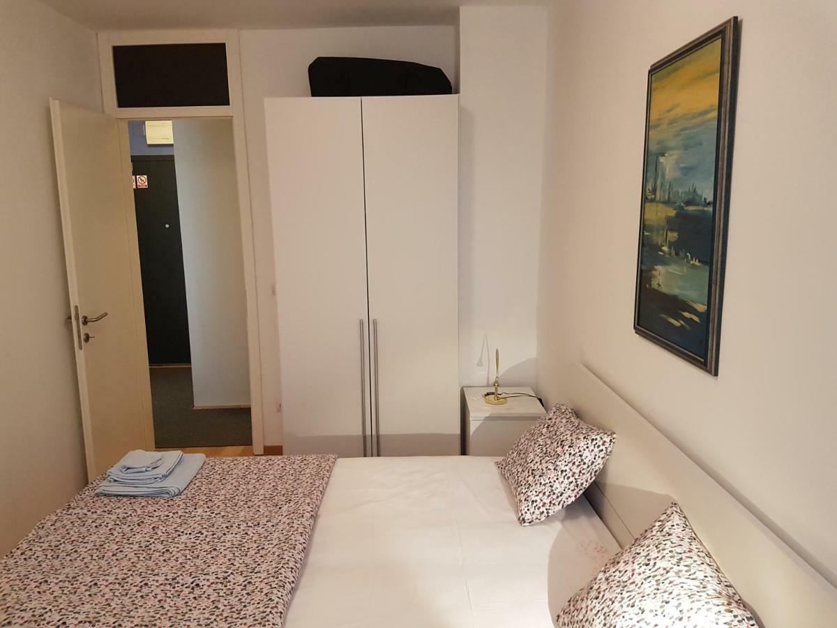 Ferienwohnung Apartman Ella Zagreb Exterior foto